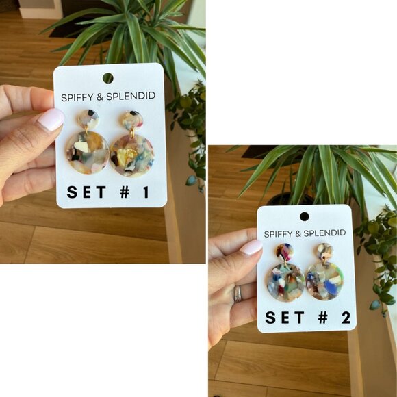 🍒 2/$20 - Multi-Color Acrylic Drop Earrings - Picture 3 of 10